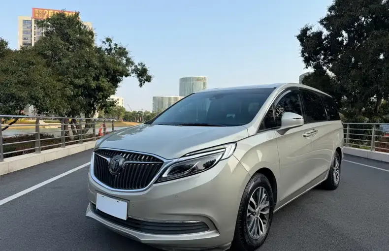 Buick GL8 2017 из Китая