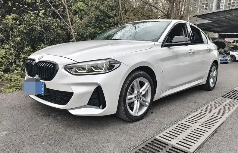 BMW 1 Series 2022 из Китая