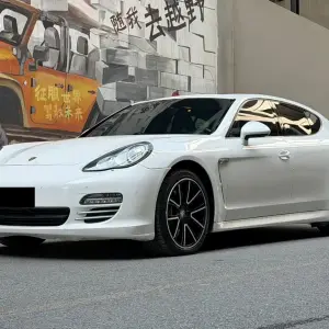 Porsche Panamera 2012 из Китая