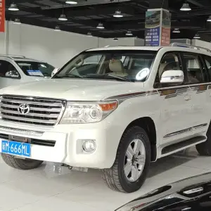 Toyota Land Cruiser 2016 из Китая