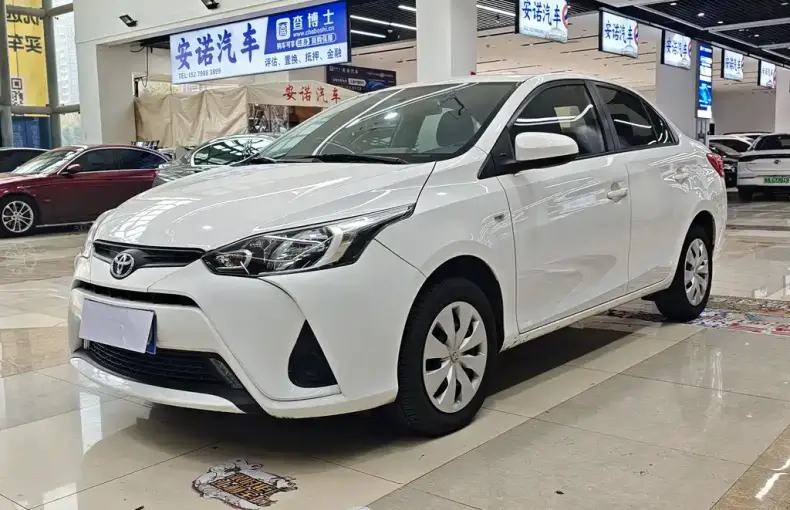 Toyota Yaris L 2021 из Китая