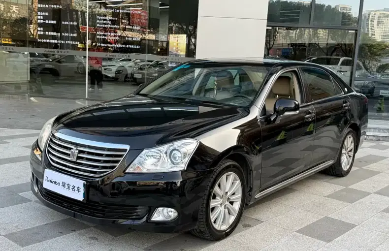 Toyota Crown 2011 из Китая