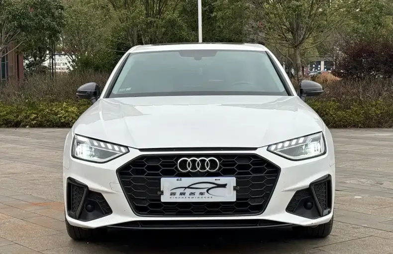 Audi A4L 2022 из Китая