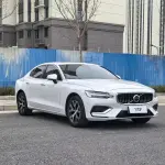 Volvo S60 2025 197 л.с. из Китая