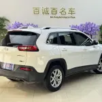 Jeep Cherokee 2017 175 л.с. из Китая