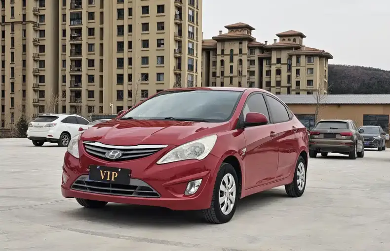 Hyundai Verna 2012 из Китая