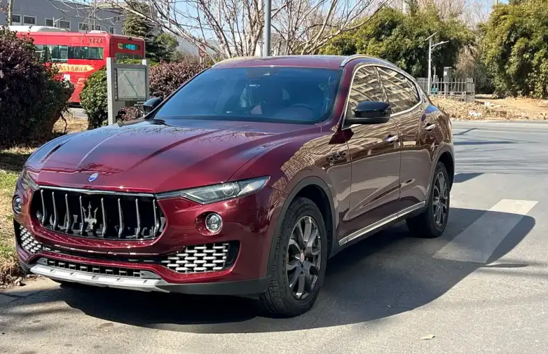 Maserati Levante 2017 из Китая