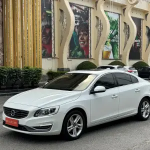 Volvo S60 2016 245 л.с. из Китая