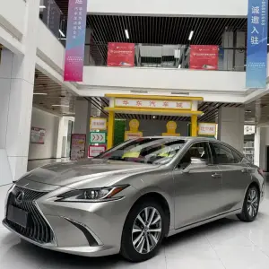 Lexus ES 2019 167 л.с. 167 л.с. из Китая
