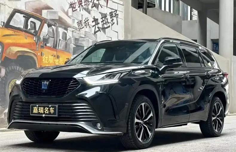 Toyota Crown Kluger 2024 из Китая