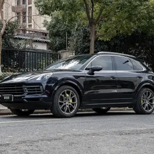Porsche Cayenne Hybrid 2021 386 л.с. 386 л.с. 386 л.с. 386 л.с. из Китая