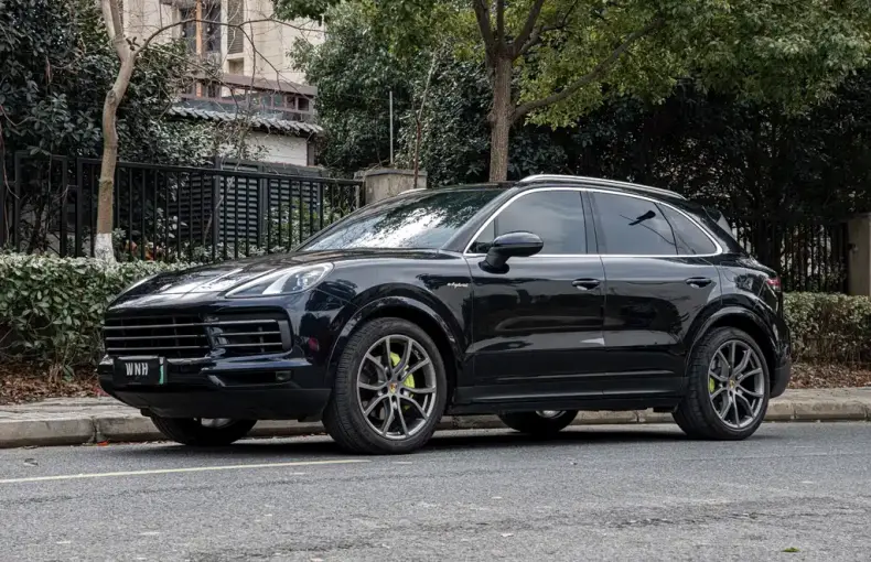 Porsche Cayenne Hybrid 2021 из Китая