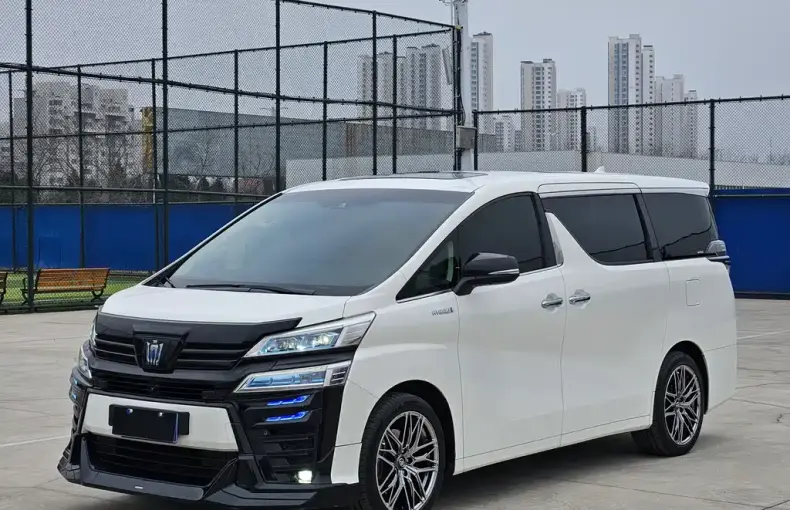 Toyota Vellfire 2022 из Китая