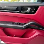 Porsche Cayenne Hybrid 2022 386 л.с. из Китая