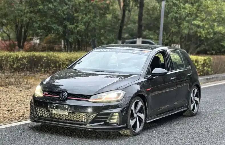 Volkswagen Golf GTI 2018 из Китая