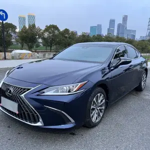 Lexus ES 2023 173 л.с. 173 л.с. 173 л.с. из Китая