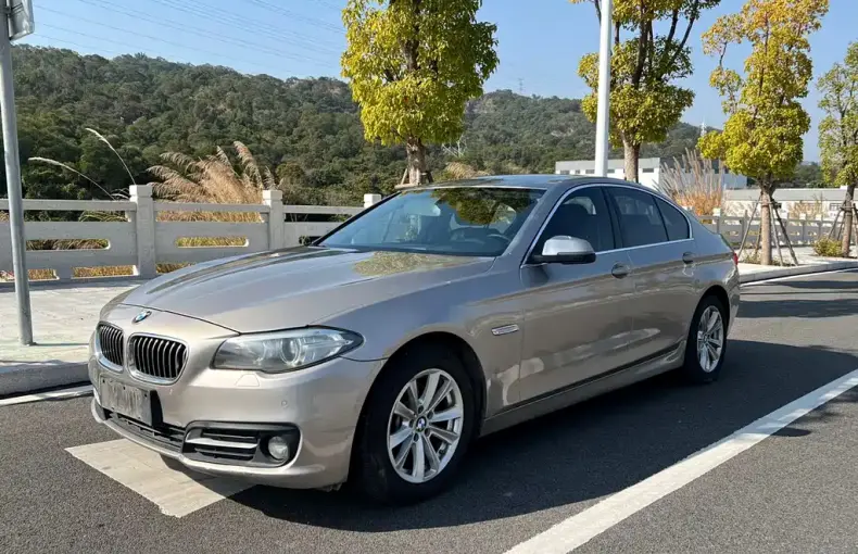 BMW 5 Series (Import) 2015 из Китая
