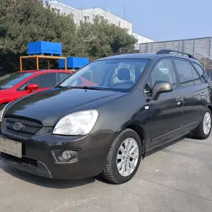 Kia Carens 2010 из Китая