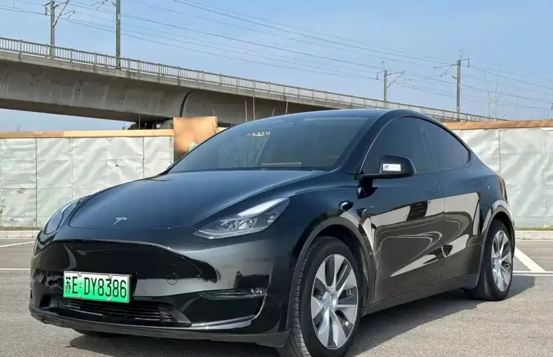 Tesla Model Y 2021 из Китая