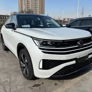Volkswagen Tavendor 2023 из Китая
