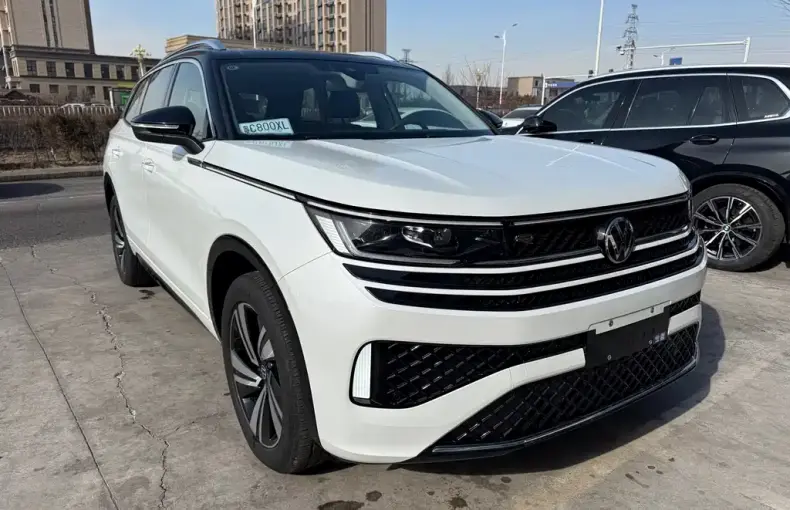 Volkswagen Tavendor 2023 из Китая