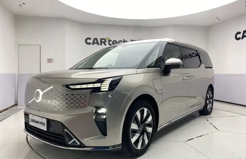 Volvo EM90 2024 из Китая