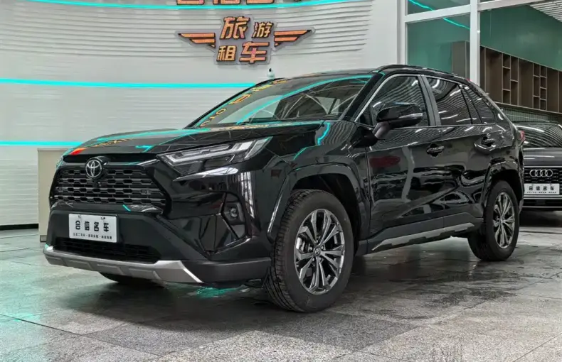 Toyota RAV4 2025 из Китая