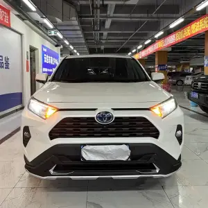 Toyota RAV4 2021 из Китая