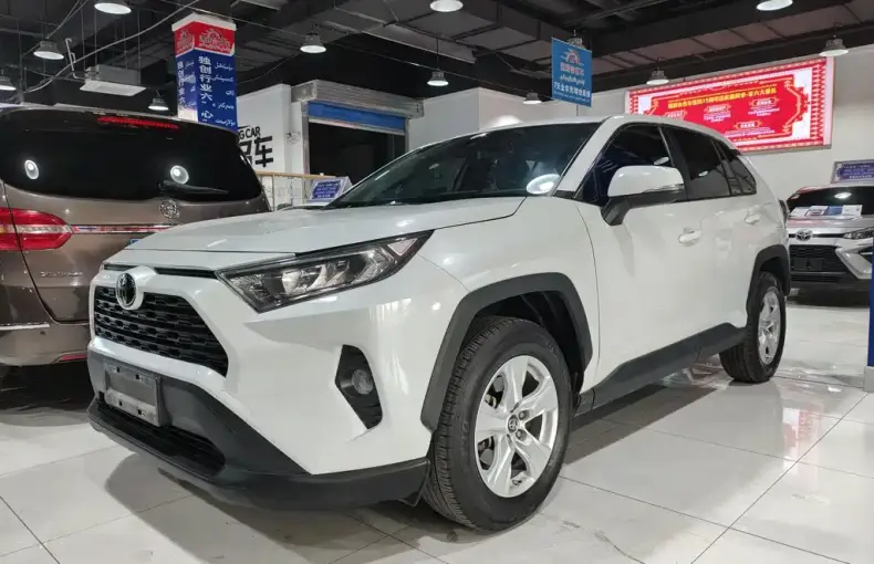 Toyota RAV4 2022 из Китая