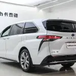 Toyota Sienna 2023 246 л.с. — лот 57754080 из Китая