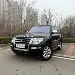 Mitsubishi Pajero (Import) 2017 из Китая