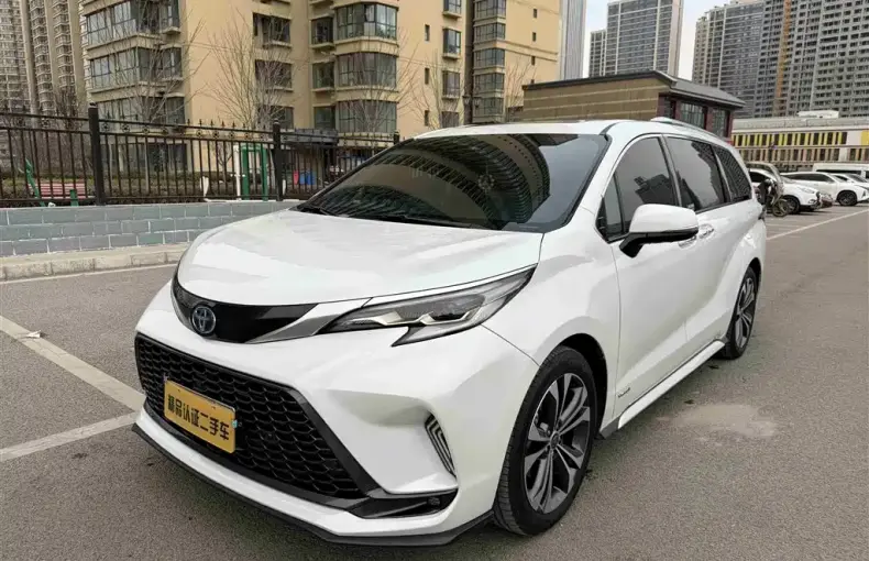 Toyota Granvia 2024 из Китая