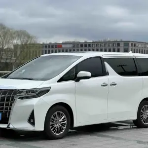 Toyota Alphard 2020 из Китая