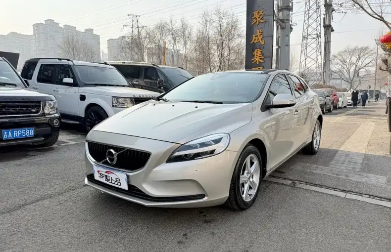 Volvo V40 2017 из Китая
