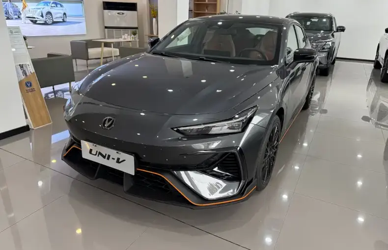 Changan UNI-V из Китая
