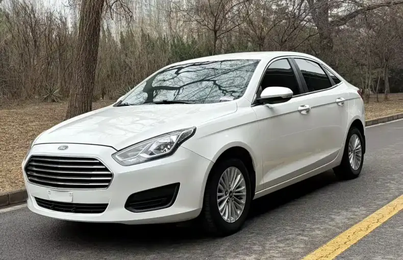 Ford Escort 2017 из Китая