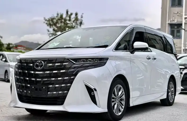 Toyota Alphard 2026 из Китая