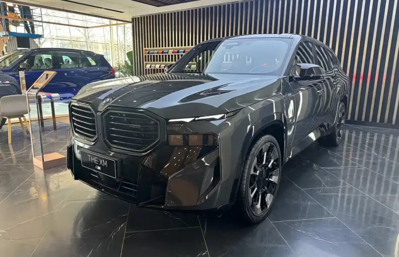 BMW XM из Китая