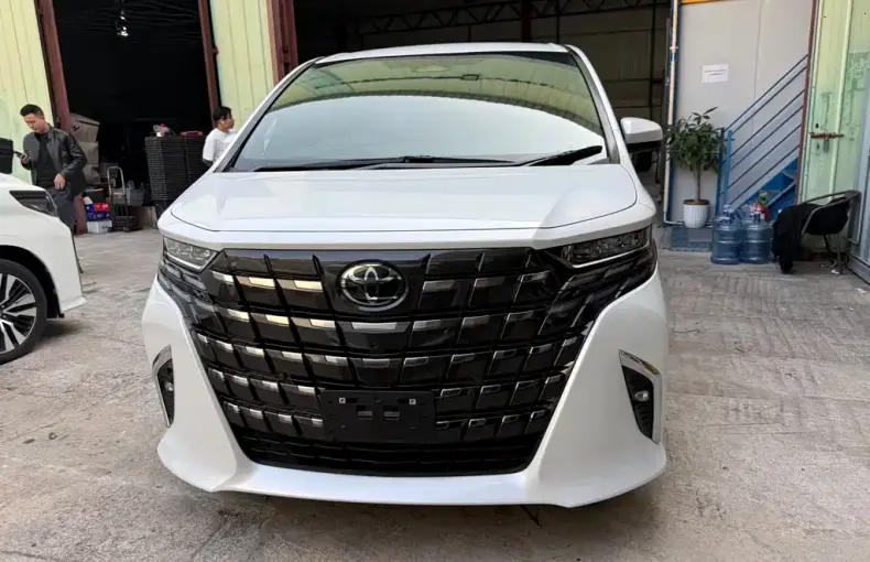 Toyota Alphard из Китая