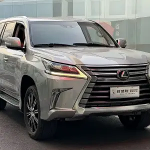 Lexus LX 2016 367 л.с. из Китая