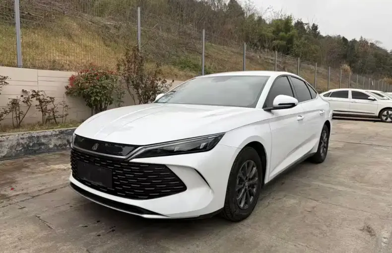 BYD Qin L 2025 из Китая