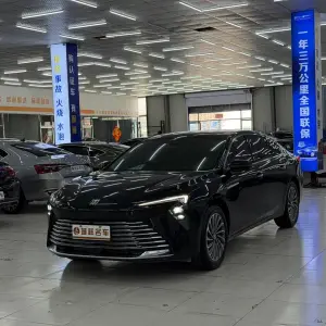 Buick LaCrosse 2026 237 л.с. из Китая