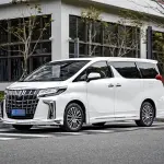 Toyota Alphard 2017 из Китая