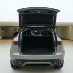 Jaguar E-PACE 2023 из Китая