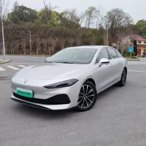 Roewe D7 2025 из Китая