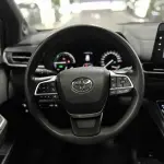 Toyota Granvia 2025 из Китая