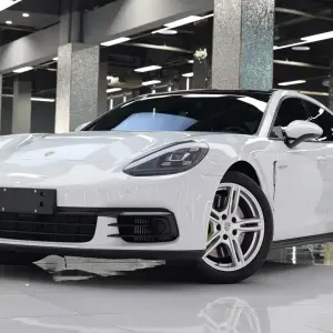 Porsche Panamera Hybrid 2020 из Китая
