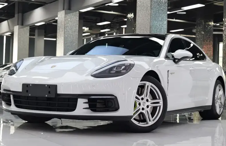 Porsche Panamera Hybrid 2020 из Китая