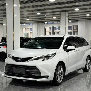 Toyota Sienna 2024 из Китая