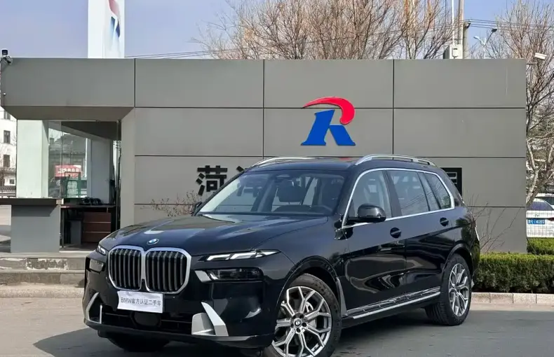 BMW X7 2025 из Китая